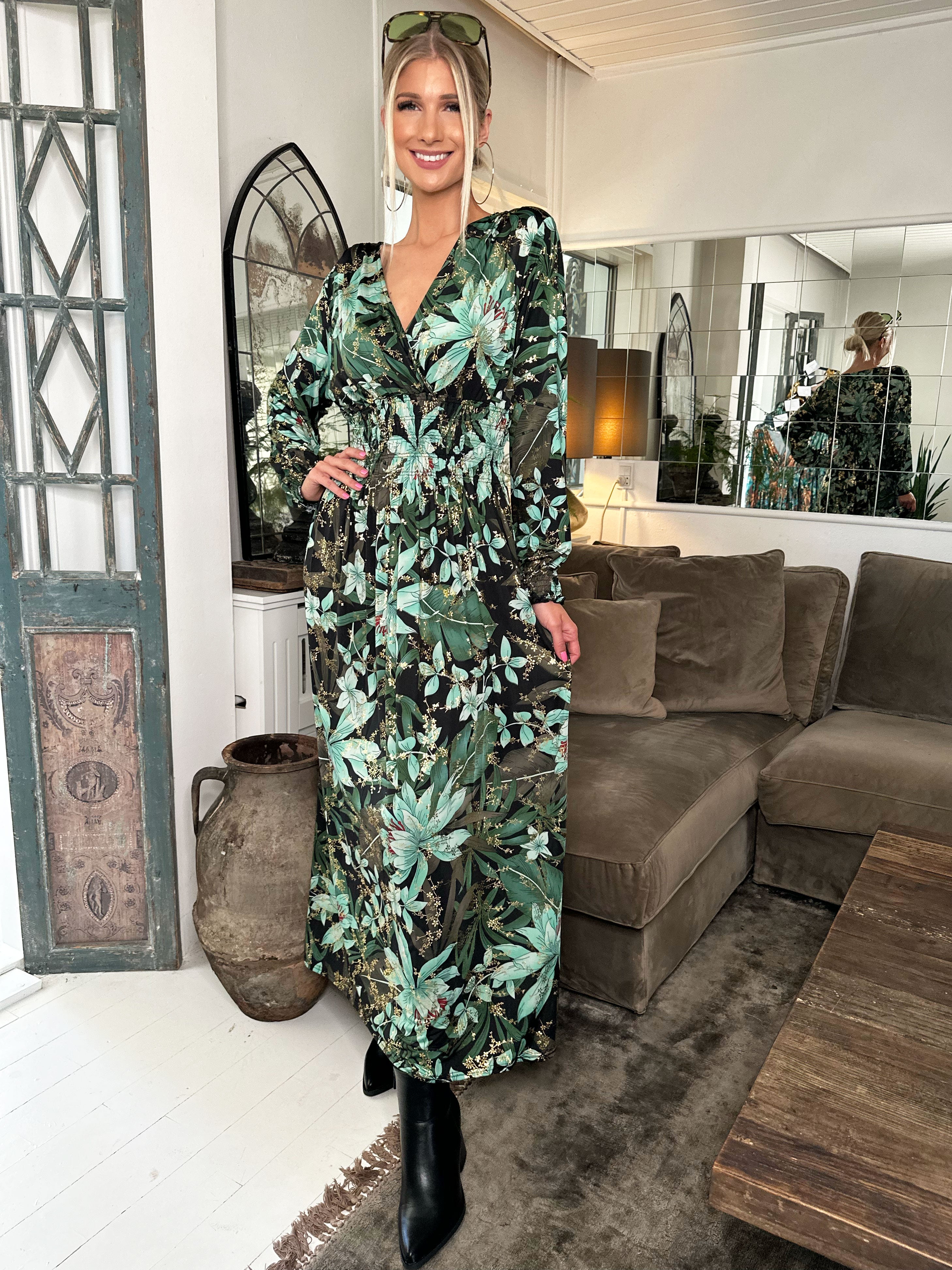 Pams L/S - Lang elastisk kjole i krølfrit stof med lange ærmer